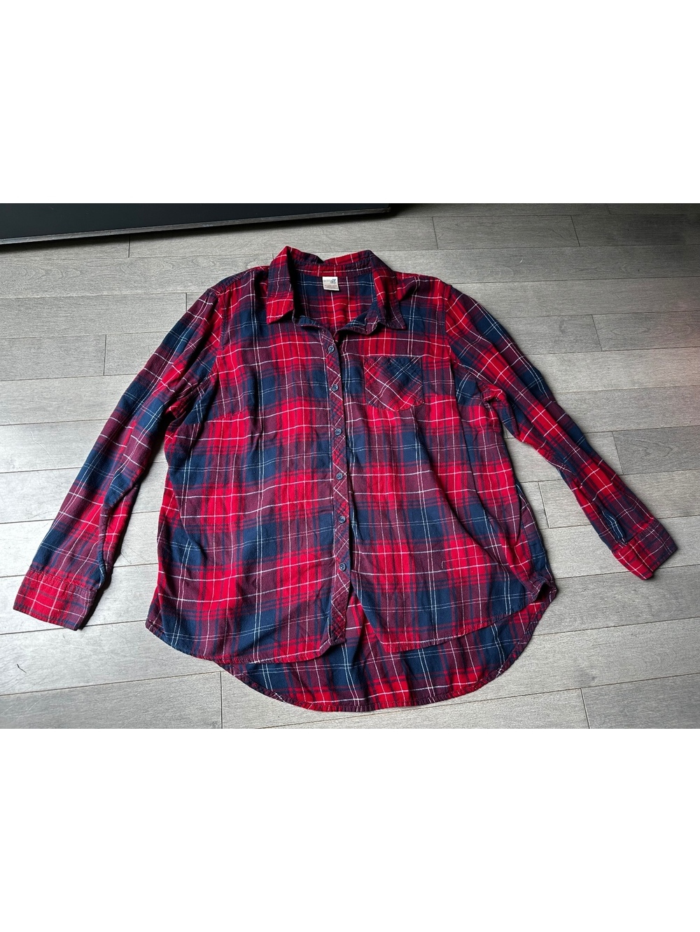 Terra & Sky Women's Plus Size 1X Red and Navy Plaid Button-Up Shirt Casual 1X